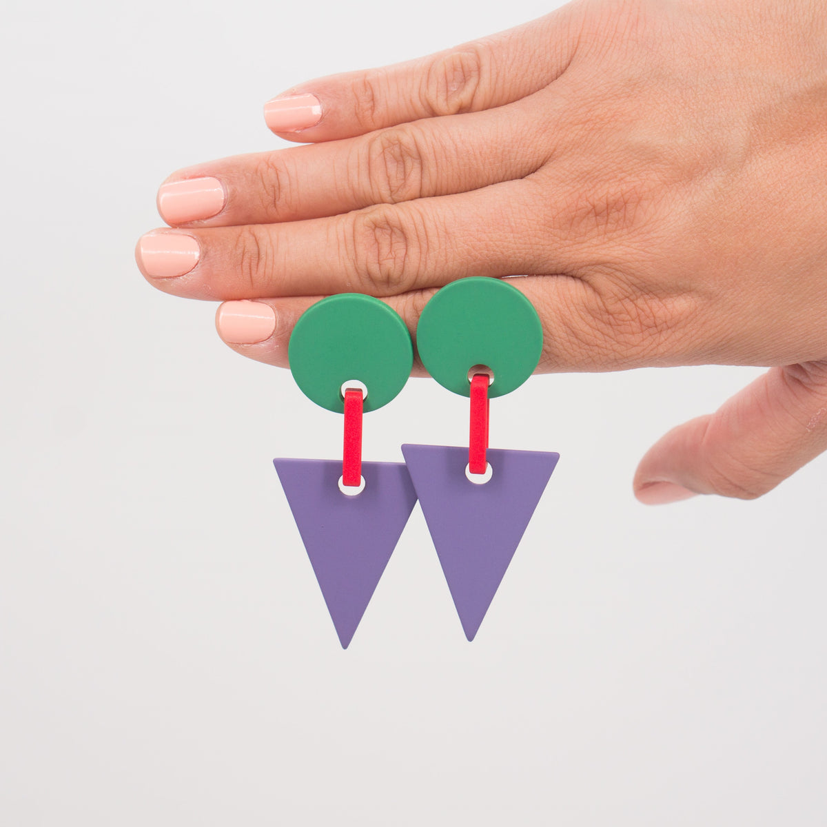Pendientes geométricos triángulo en verde y morado - The Lofbox®